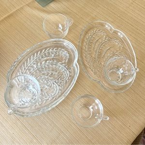 Federal Glass Co snack plates and cups in excellent condition! Set of 4